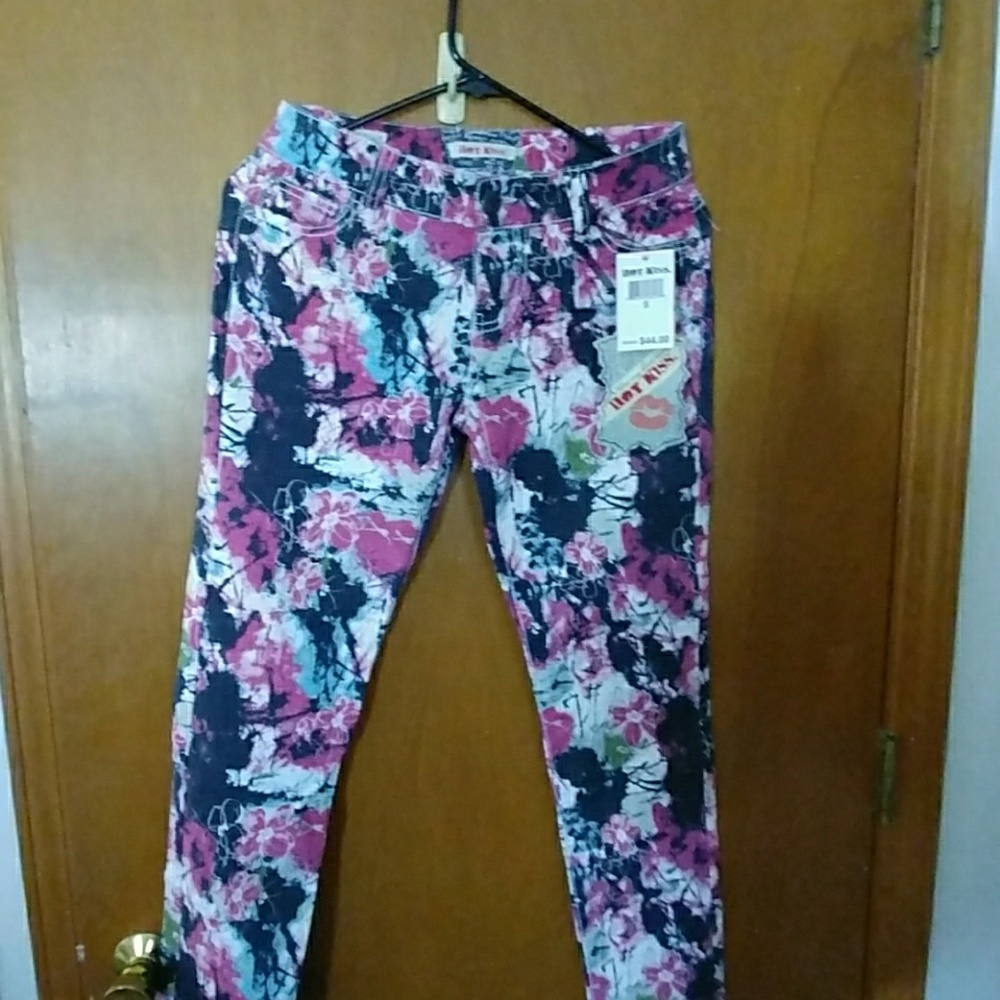 Hot Kiss brand new size 5 flowered jeans